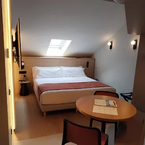 aparthotel-atenea-calabria.topbarcelonahotels.com/